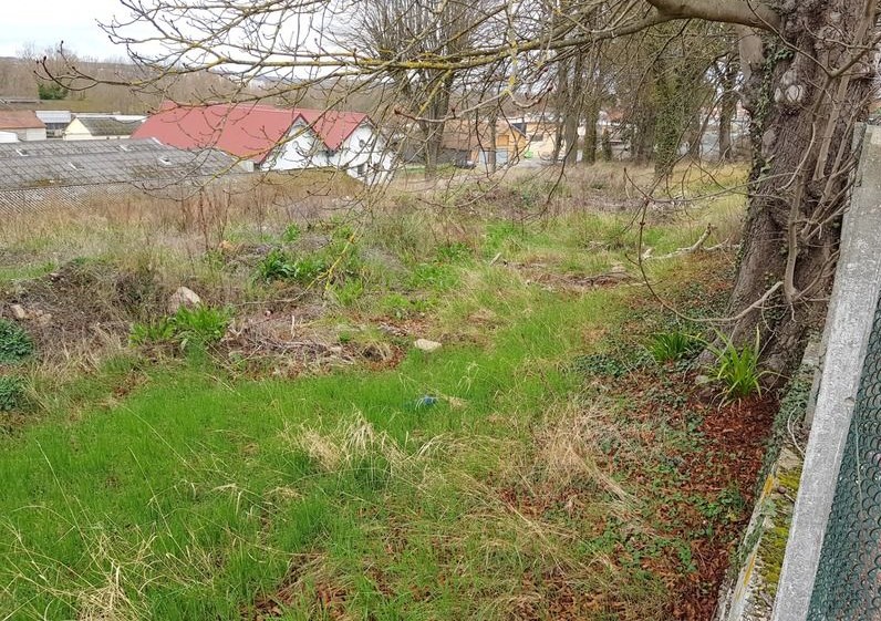 À vendre – terrain de 1 300 m² à Abrest