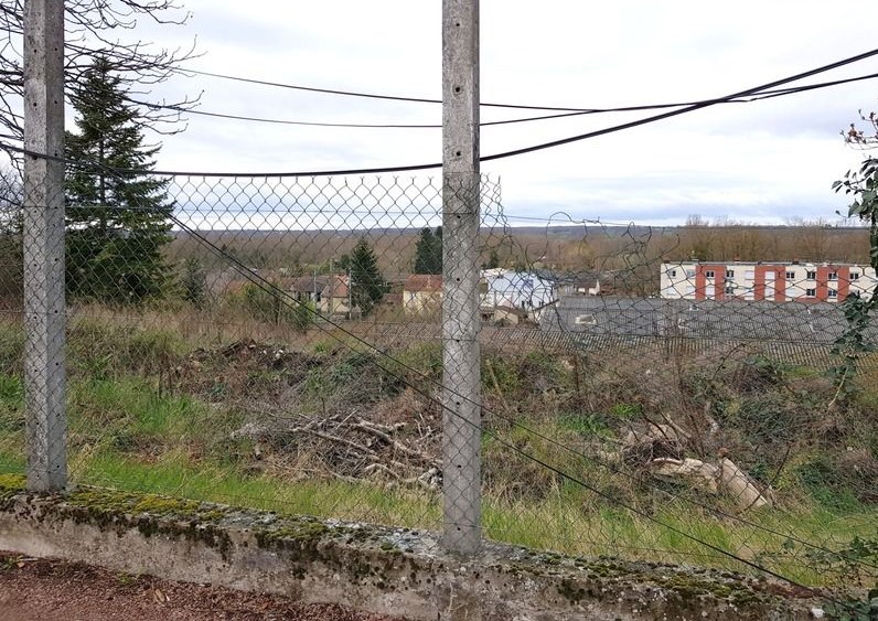 À vendre – terrain de 1 300 m² à Abrest