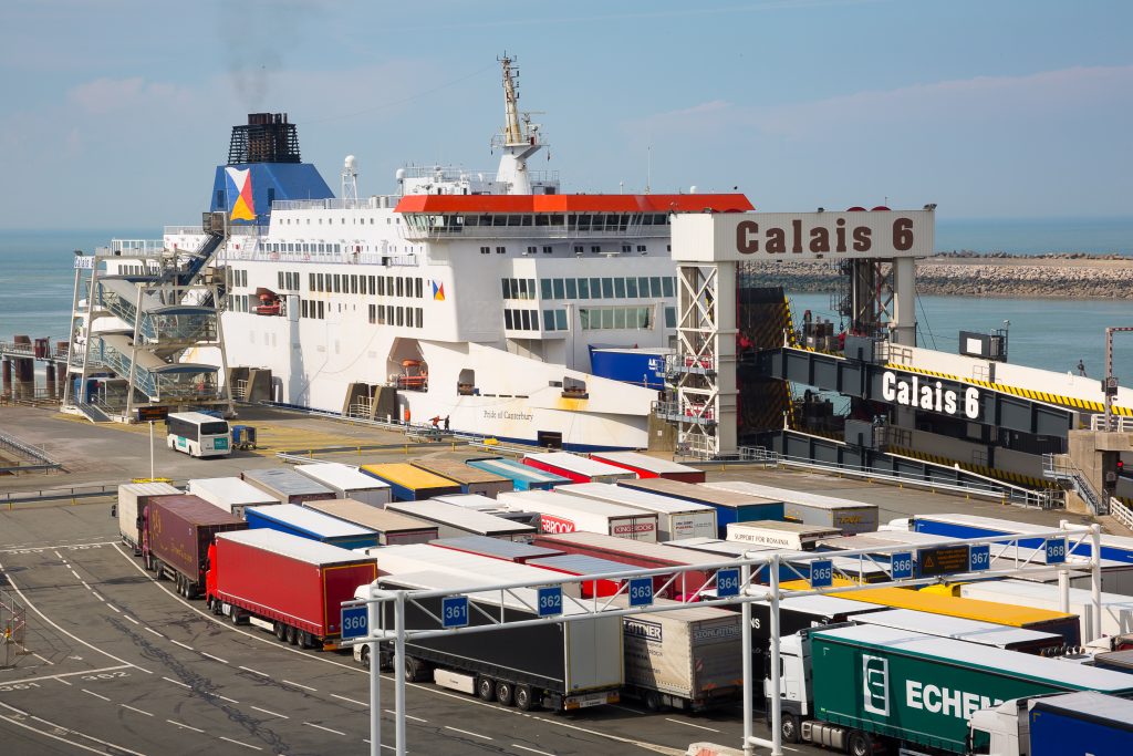 À vendre – terrain de 10 000 m² à Calais