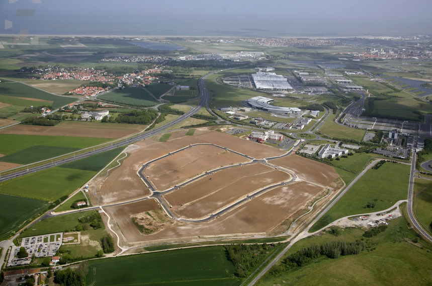 À vendre – terrain de 80 000 m² à Calais