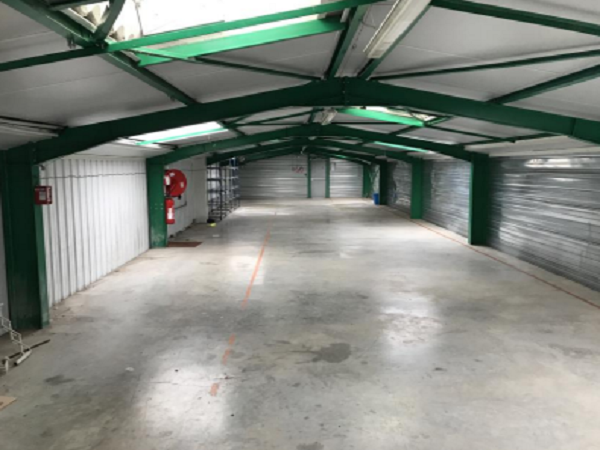 À vendre – Terrain et bâtiment industriel de 2 593 m² à Dax – Landes (40)