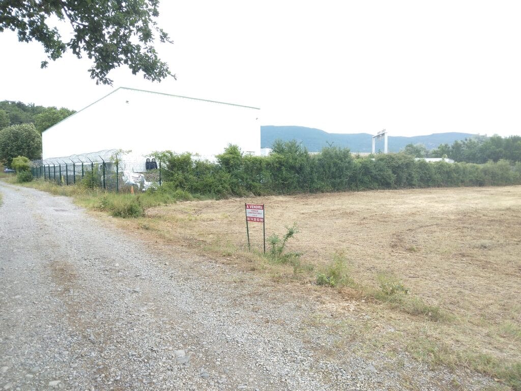 À vendre – Terrain industriel de 3 500 m² à Aubignosc – Alpes-de-Haute-Provence (04)
