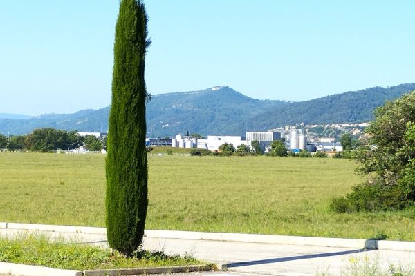À vendre – Terrain industriel de 4 000 m² dans le Parc d&rsquo;activités de la Cassine à Peyruis – Alpes-de-Haute-Provence (04)