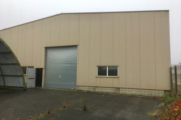 À vendre un bâtiment d&rsquo;activités jusqu&rsquo;à  2.286 m² à Albert
