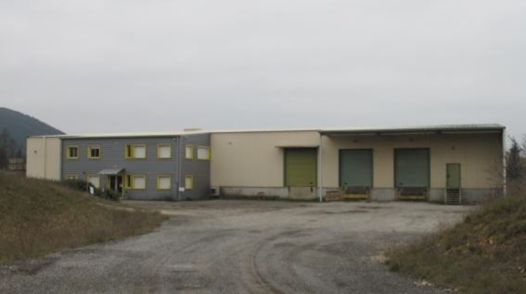 Achat d&rsquo;entrepôts avec chambres froides et terrain constructible