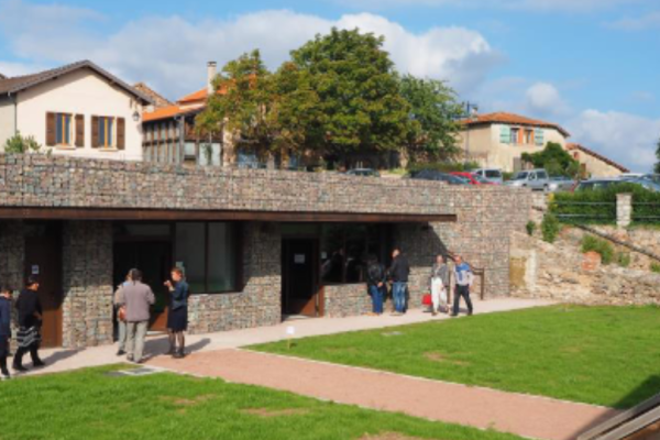 Atelier à louer dans une pépinière – Saint-Maurice-sur-Loire (42)