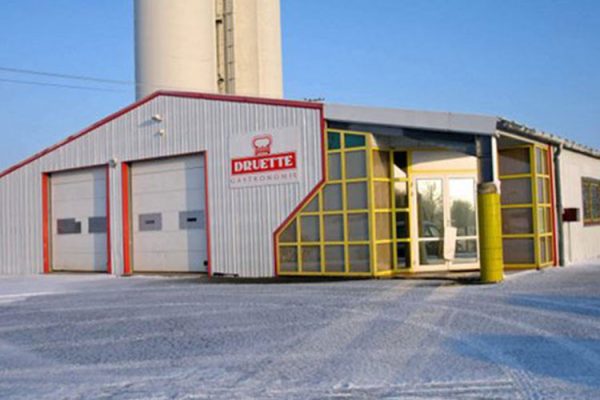 Bâtiment agroalimentaire de 400 m² à louer à Surgères / Charente-Maritime (17)
