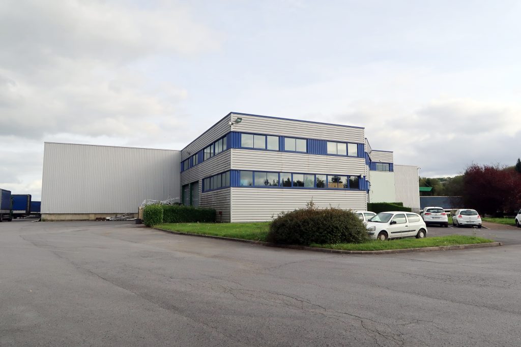 Bâtiment industriel à vendre à Sedan