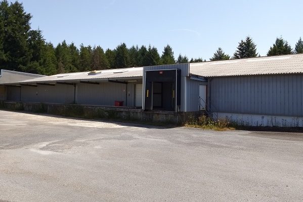 Bâtiment industriel de 3 500 m² à vendre ou à louer à Eyrein – Corrèze