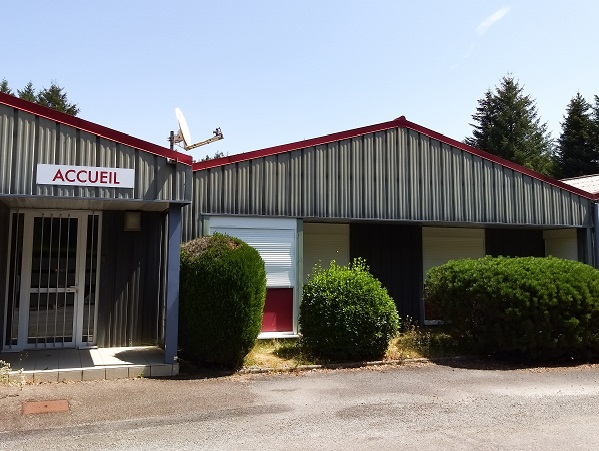 Bâtiment industriel de 3 500 m² à vendre ou à louer à Eyrein – Corrèze