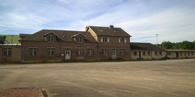 Bâtiment industriel entre Charleville-Mézières et Reims