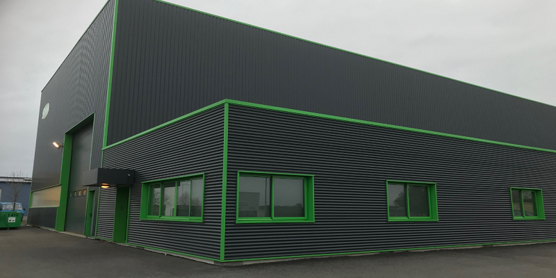 Bâtiment industriel neuf de 1300 m² à vendre – Niort Nord / Nouvelle-Aquitaine