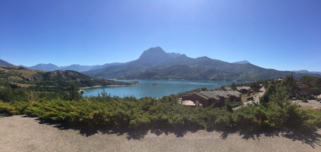 Bâtiments industriels de 3580 m² divisibles à vendre – Gap Est/Hautes-Alpes