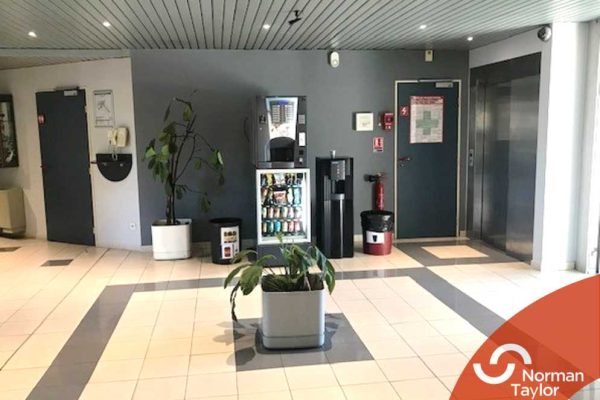 Bureaux à louer à Vitrolles (Bouches-du-Rhône 13) – entre 16 et 339 m²
