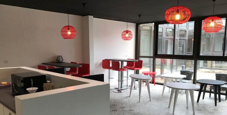 Bureaux à partir de 17 m² à louer – Entre Lyon et Clermont-Ferrand/Loire