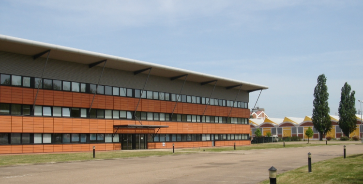 Bureaux à partir de 50 m² à louer – Entre Lyon et Clermont-Ferrand/Loire