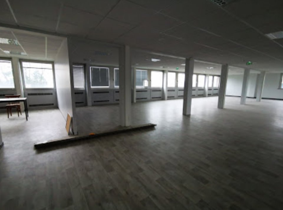 Bureaux de 270 m² à louer à Neuville-en-Ferrain – Hauts-de-France (Nord)