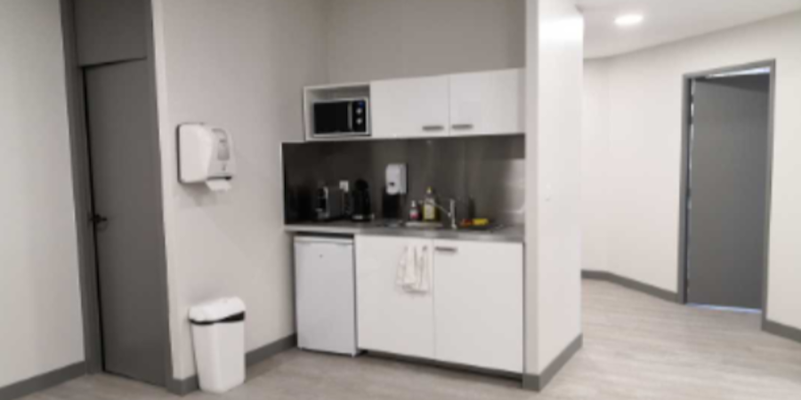 Bureaux de 374 m² divisibles à vendre – Roanne