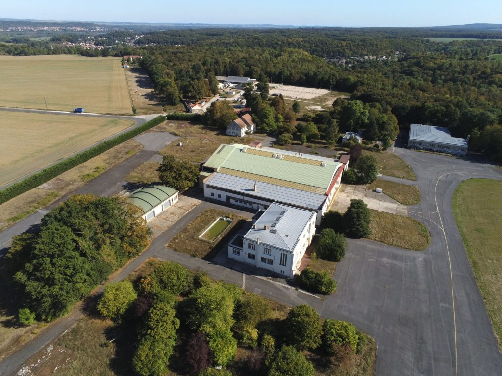 Bureaux de 900 m² à vendre ou à louer proche de Compiègne