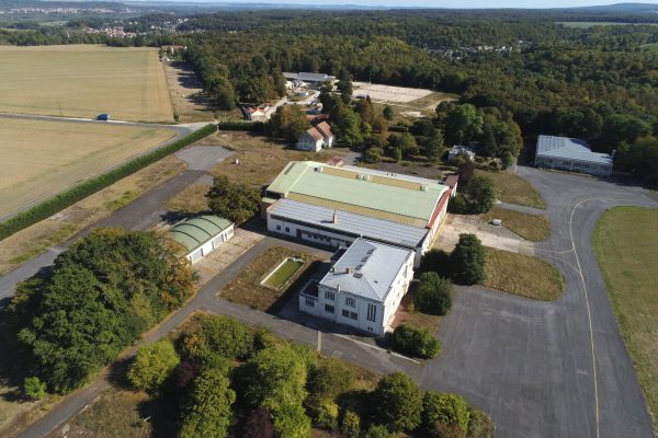 Bureaux de 900 m² à vendre ou à louer proche de Compiègne
