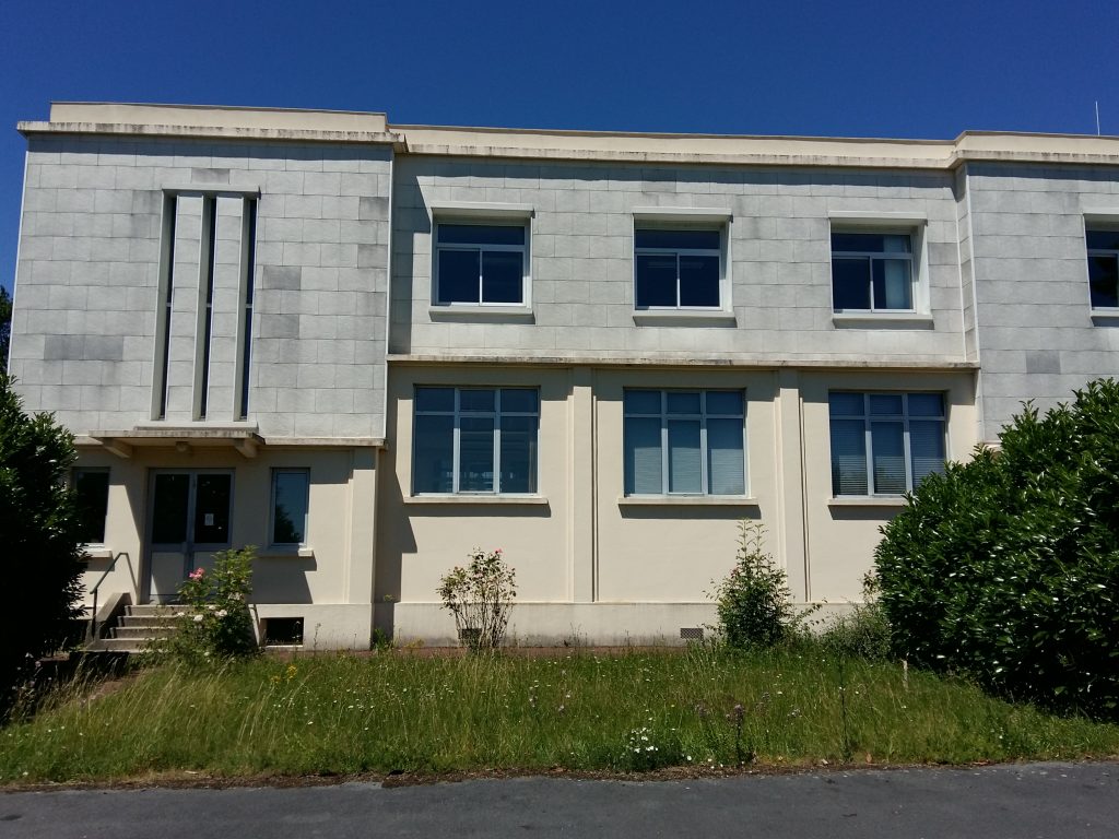 Bureaux de 900 m² à vendre ou à louer proche de Compiègne