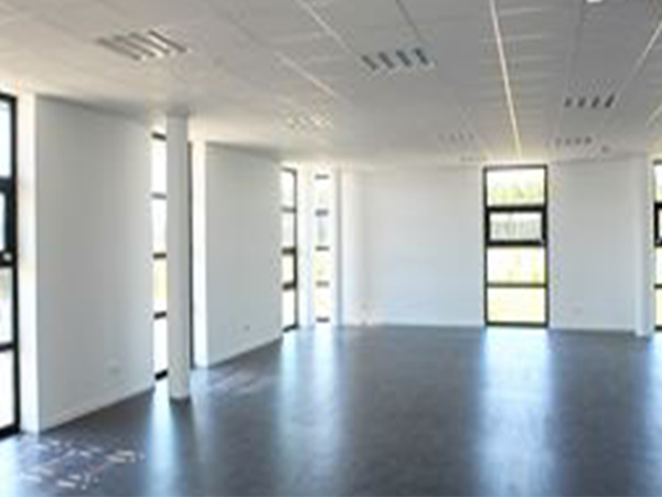Bureaux, laboratoires et salles blanches 12 à 25 m² à louer – Bordeaux Sud