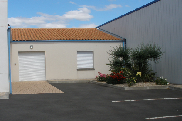 Bureaux open-space de 95 m² en location entre La Rochelle et Poitiers – Niort