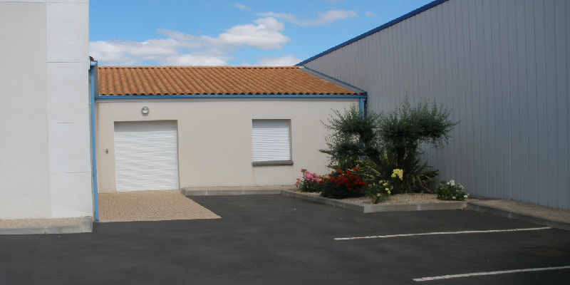 Bureaux open-space de 95 m² en location entre La Rochelle et Poitiers – Niort