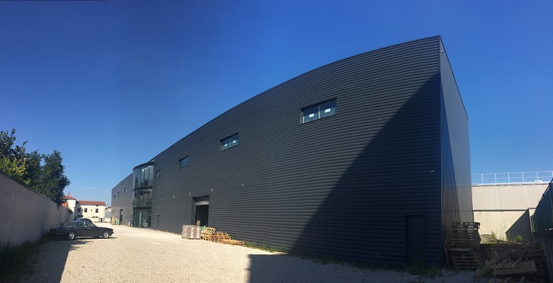 Entrepôt à vendre de 2 400 m² en périphérie immédiate de Lyon