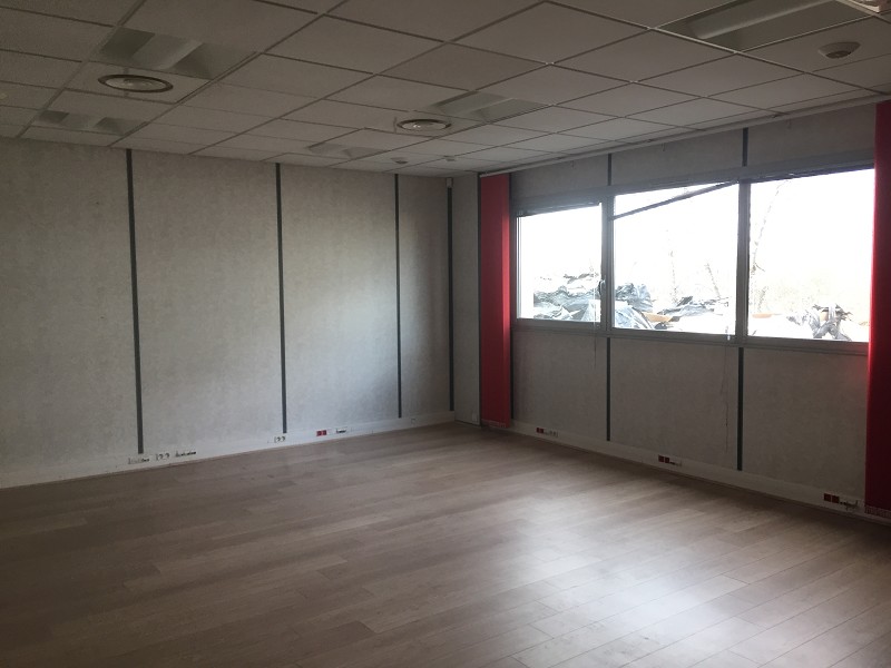 Entrepôt à vendre de plus de 700 m² au Sud de Lyon
