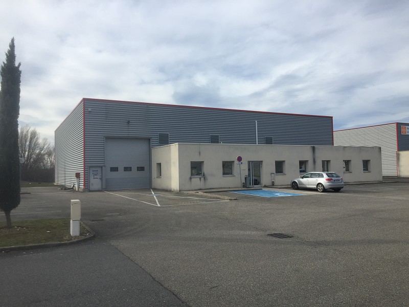 Entrepôt à vendre de plus de 700 m² au Sud de Lyon