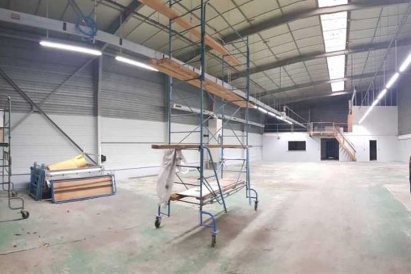 Entrepôt à vendre – Meaux / Île-de-France – 1020 m²