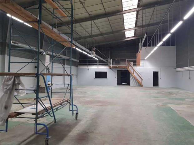 Entrepôt à vendre – Meaux / Île-de-France – 1020 m²
