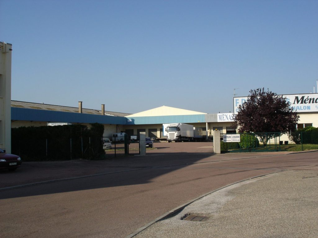 Entrepôt d&rsquo;une surface de 6 000 m² à vendre ou à louer – Sud Bourgogne