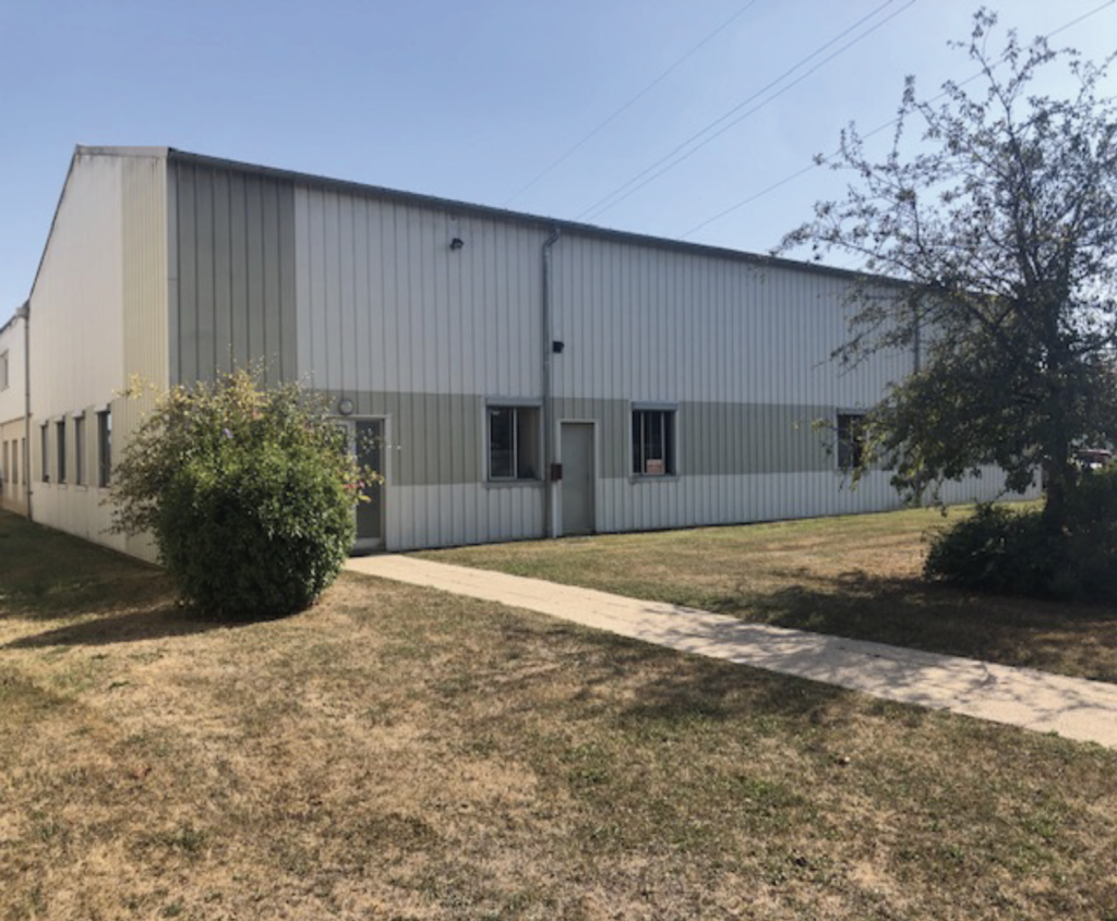 Entrepôt d&rsquo;une surface de 700 m² à vendre au sud de la Bourgogne