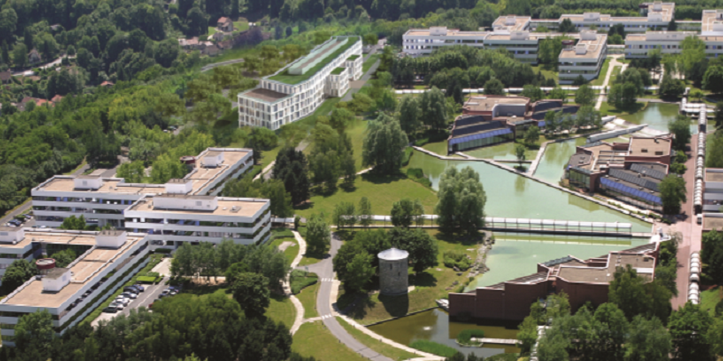 Entrepôt dans le Campus Saint-Christophe de Cergy