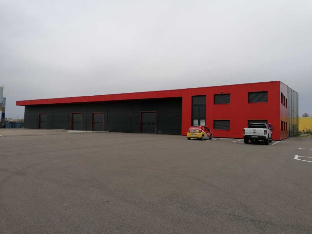 Entrepôt de 2 665 m² en location à Beaucaire en Occitanie