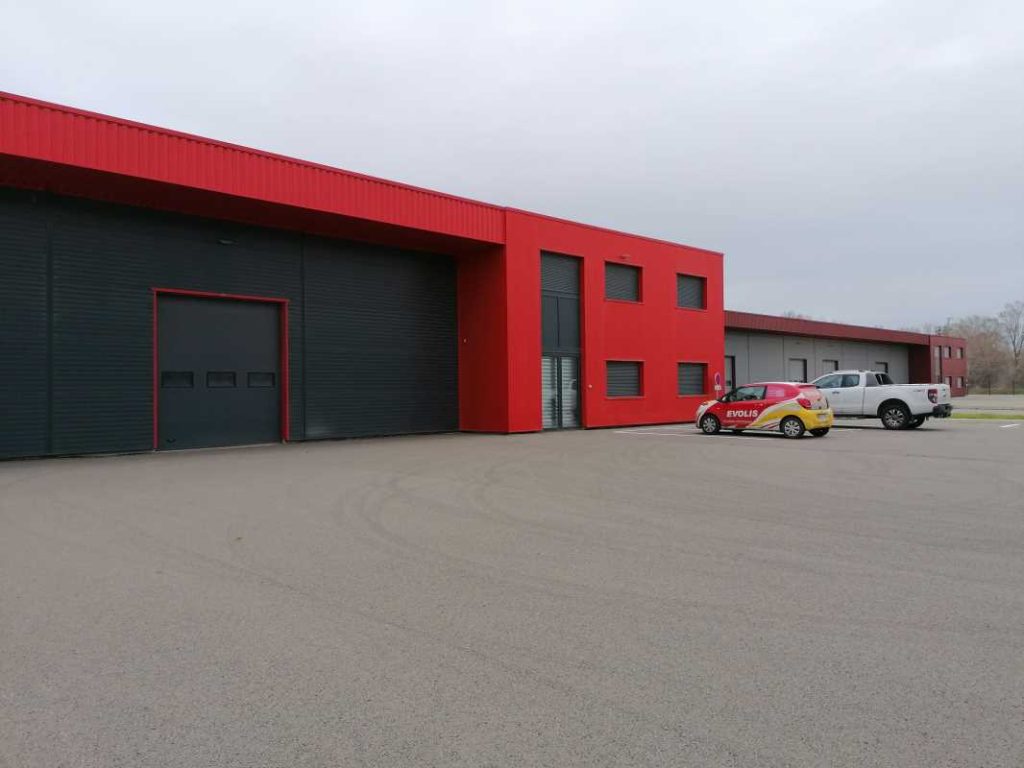 Entrepôt de 2 665 m² en location à Beaucaire en Occitanie