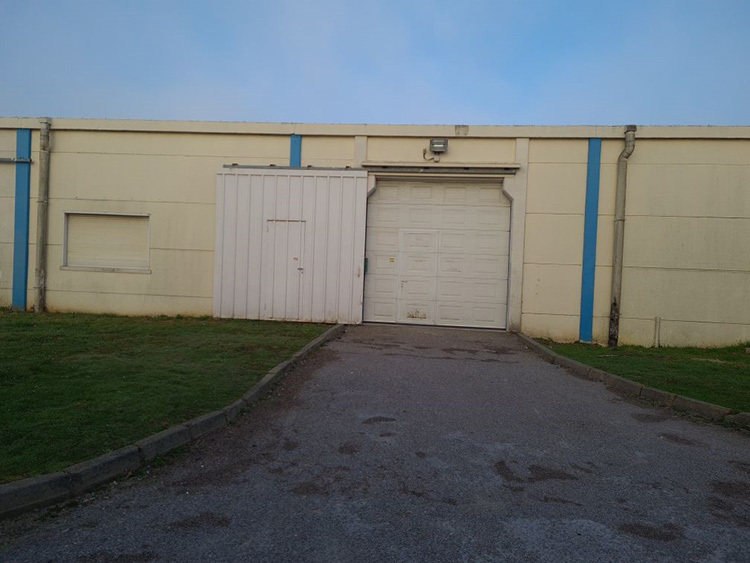 Entrepôt de 320 m² à louer – Calais (62)