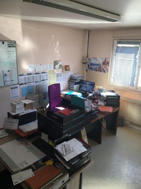 Entrepôt de 950 m² à louer dans le Jura