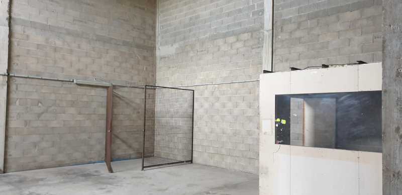 Entrepôt et bureaux en location à Perpignan – entre 100 et 390 m²