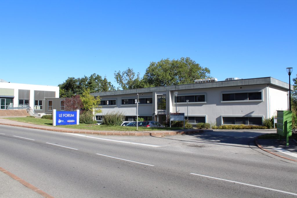 Laboratoire à louer en pépinière proche de Genève – de 18 à 81 m² – Haute-Savoie