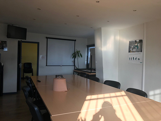 Local d’activité de 1 200 m² à louer dans la zone industrielle Les Estaches – Les Attaques (62)