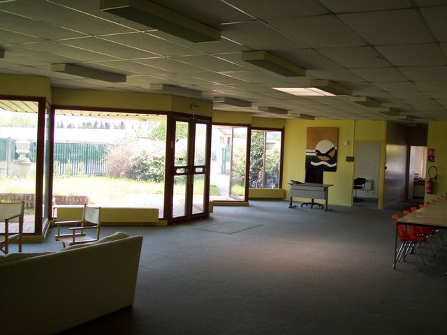 Local d&rsquo;activités à louer/vendre – Meaux – Seine-et-Marne (77) – Île-de-France