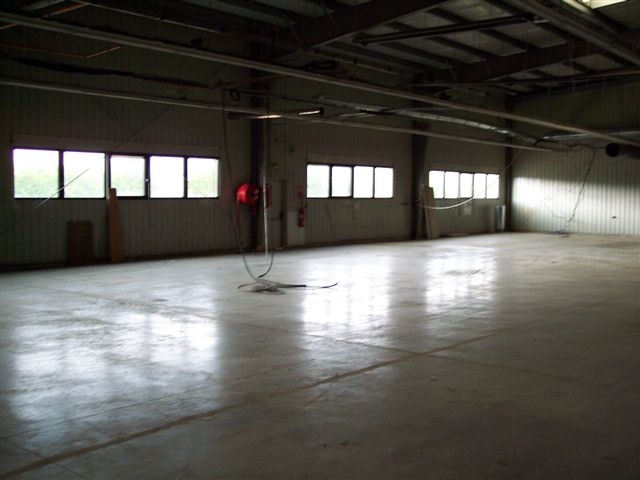 Local d&rsquo;activités à louer/vendre – Meaux – Seine-et-Marne (77) – Île-de-France