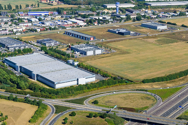 Local d&rsquo;activités à partir de 225 m² à louer – Sénart / Île-de-France