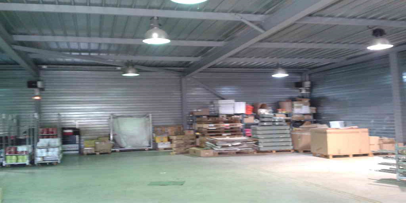 Local d&rsquo;activités à vendre à Eperlecques, entre Calais et Dunkerque