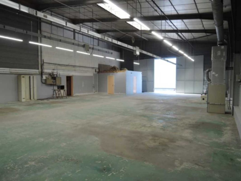 Local d&rsquo;activités à vendre Paris –  1 020 m² – Meaux