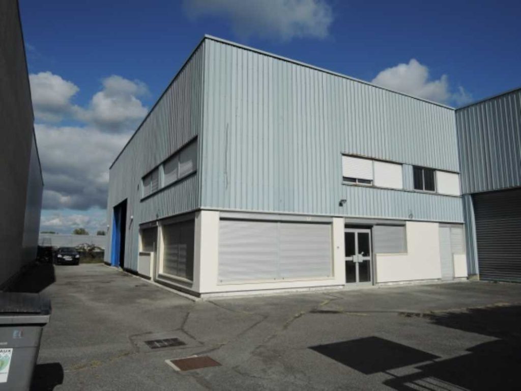 Local d&rsquo;activités à vendre Paris –  1 020 m² – Meaux