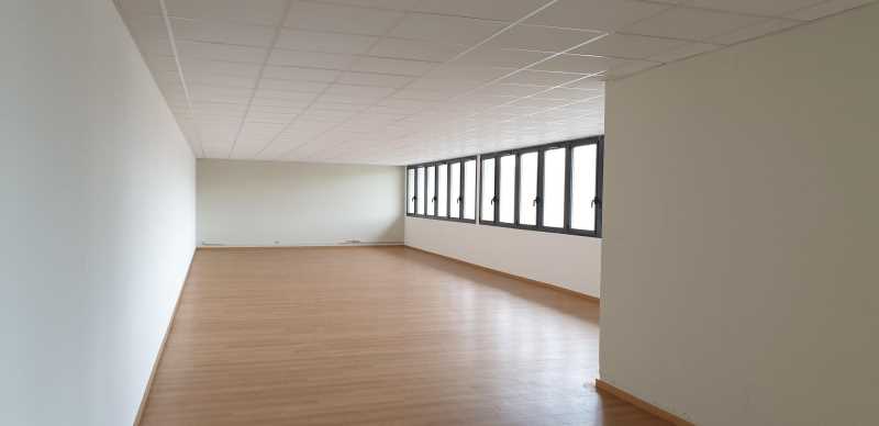 Local d&rsquo;activités à vendre Perpignan – 3 800 m²